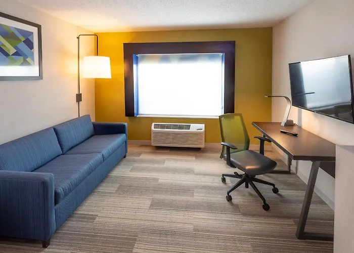 Hotel Express & Chicago West - St Charles By Ihg 2*