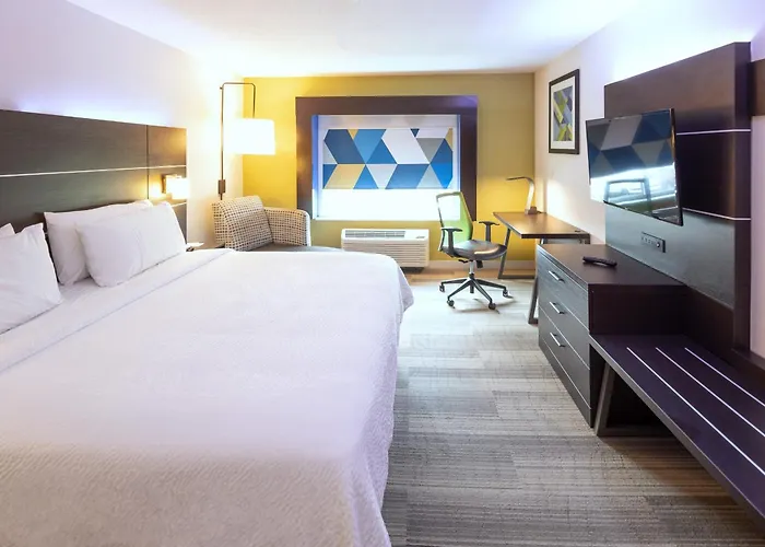 Express & Chicago West - St Charles By Ihg Hotel Saint Charles