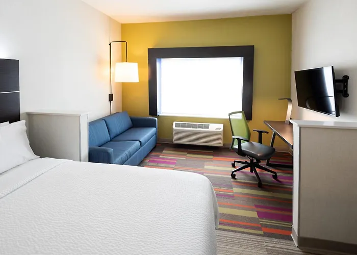 Express & Chicago West - St Charles By Ihg Hotel 2*