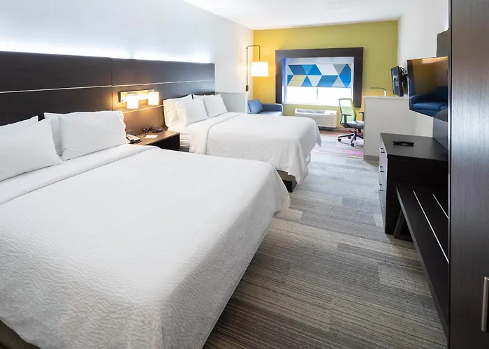 Express & Chicago West - St Charles By Ihg Hotel 2*