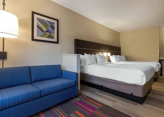 Express & Chicago West - St Charles By Ihg