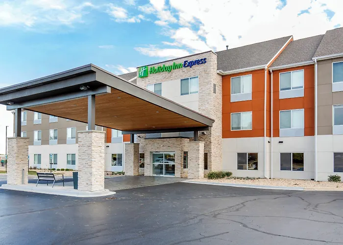 Hotel Express & Chicago West - St Charles By Ihg